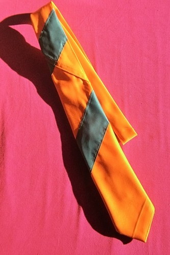 Cravate necktie - a, la
